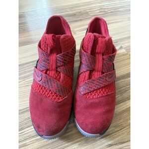 Nike Lebron Soldier 12 Red Suede Basketball Shoes Kids Boys Youth Size 3Y 3‎